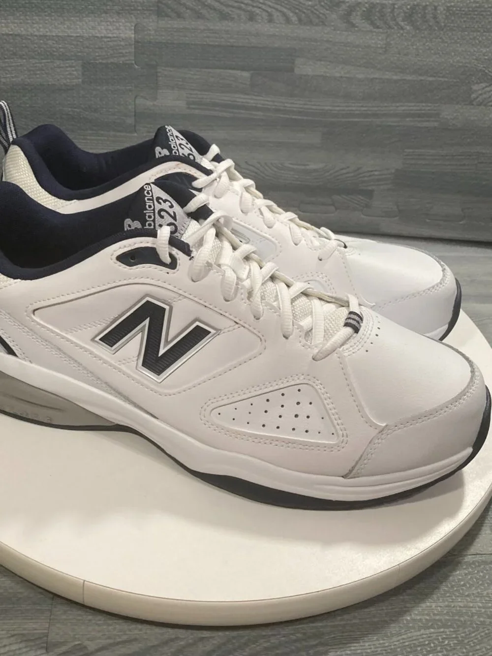 New Balance 623v3 Cross Training Sneakers Mens 13 2E WIDE White Navy Shoes